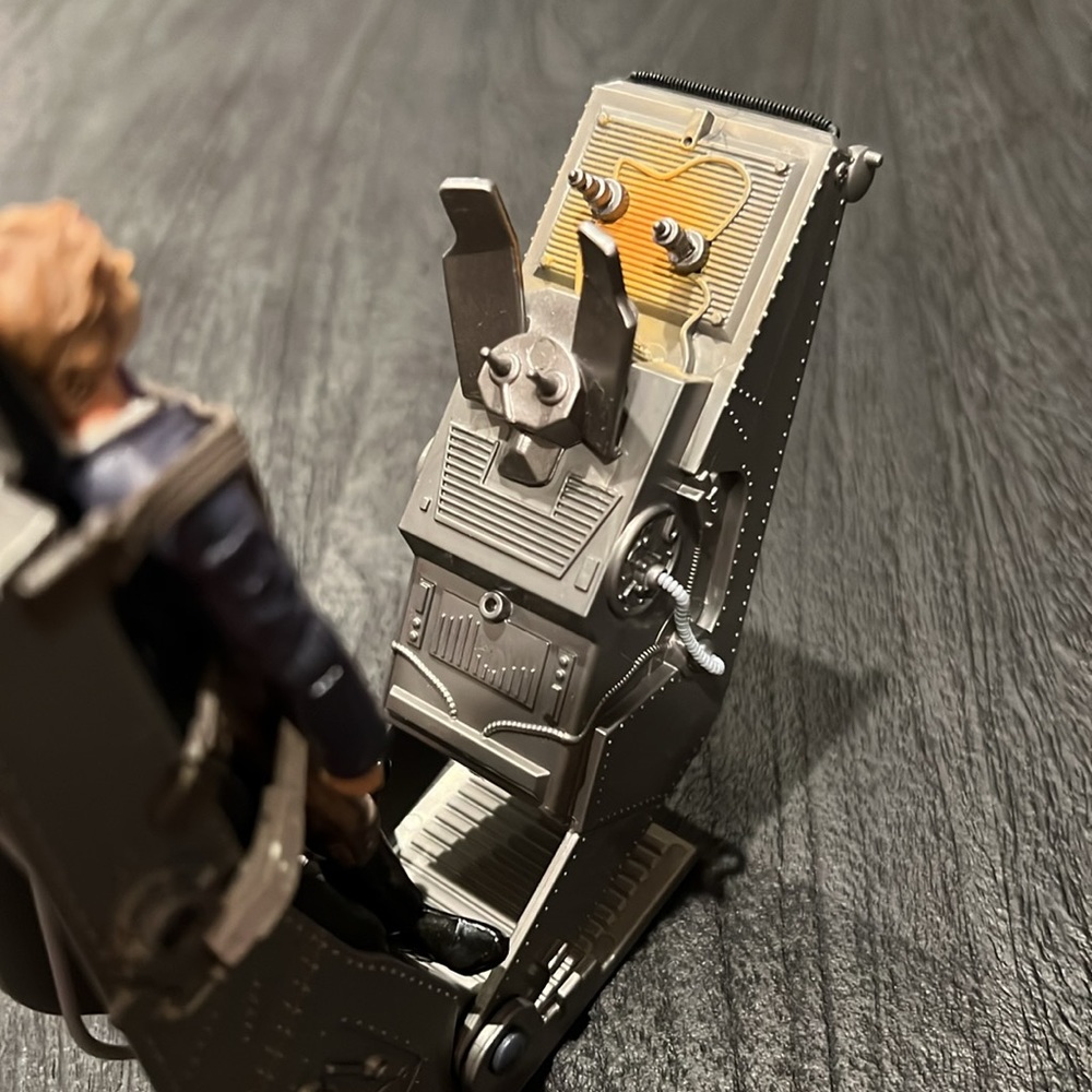 Star Wars Hasbro Loose Action Figure of Han Solo w/Torture Rack - Picture 7 of 11